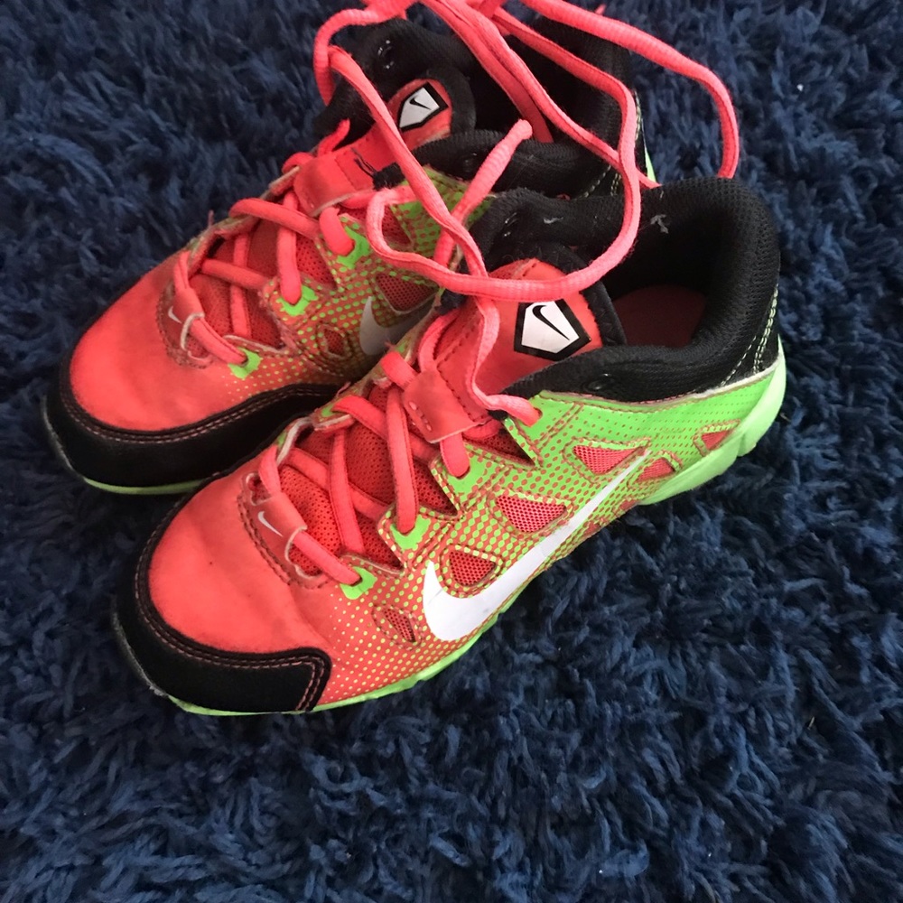 Girls softball cleats
